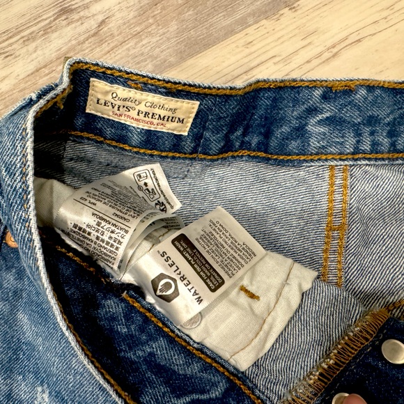 Levi’s 501 Jean Shorts Size 24 - Picture 3 of 3